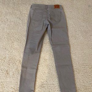 Levi (gray/light-purple pants)